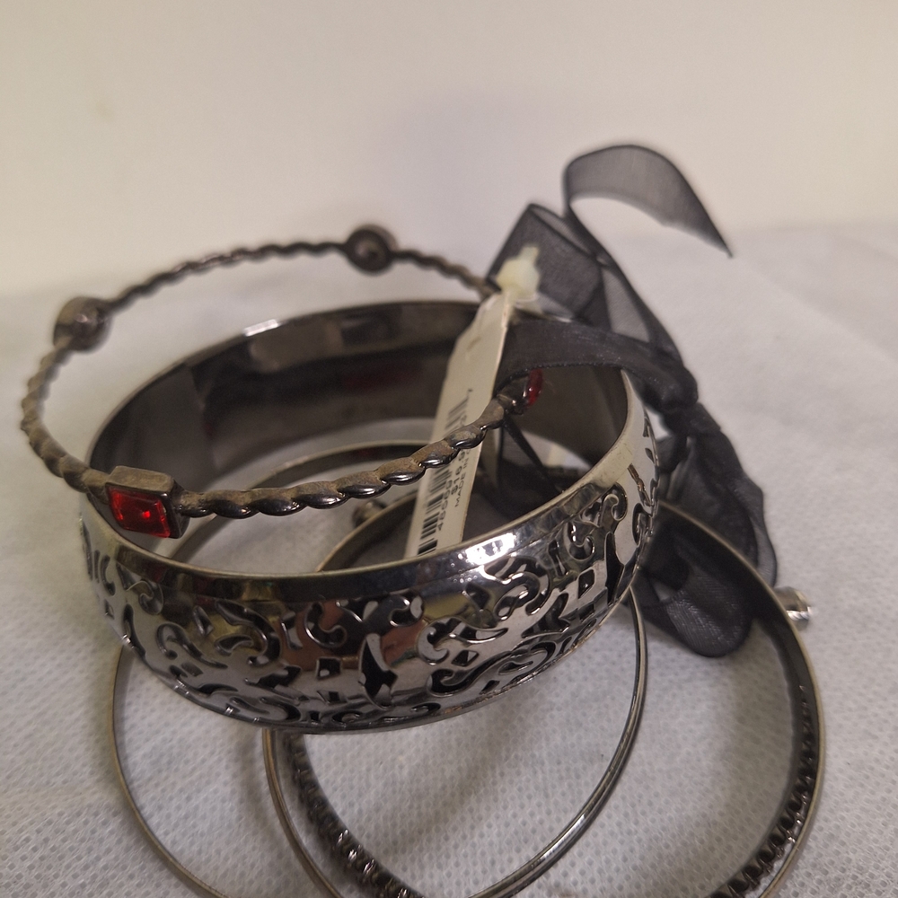 Erica Lyons Gunmetal Filigree Bangle 5 Piece Set with Red Accents